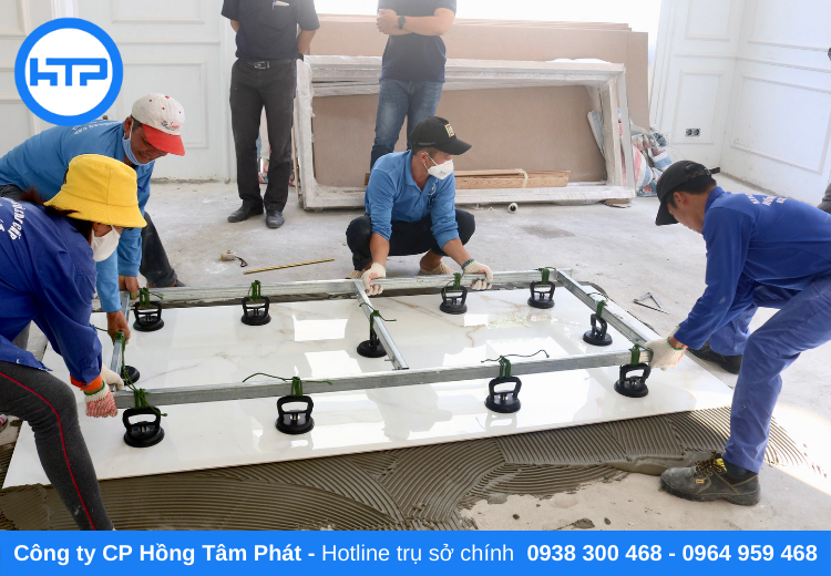 Dịch vụ ốp lát gạch của Hồng Tâm Phát có đội ngũ thi công với nhiều năm kinh nghiệm