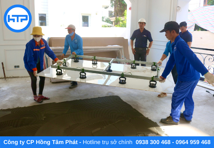 Đội thi công ốp lát của Hồng Tâm Phát đảm bảo chất lượng và uy tín