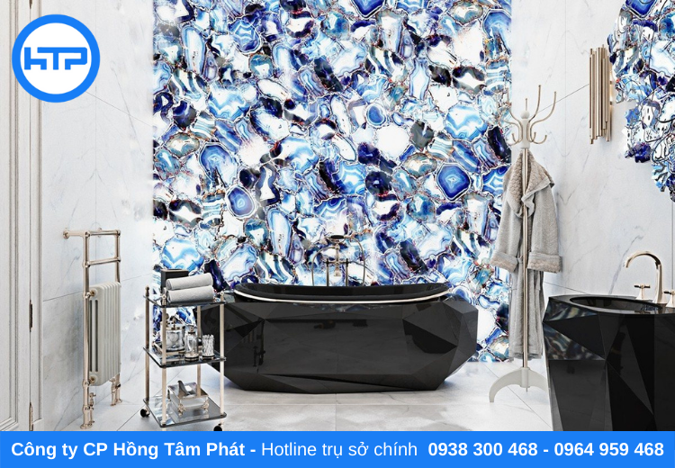Gạch xuyên sáng tạo điểm nhấn cho phòng tắm từ kỹ thuật ốp lát chuẩn 96 điểm của Hồng Tâm Phát
