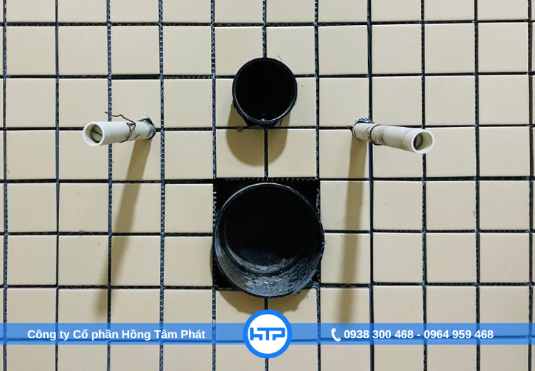 Cận cảnh đường khoan ống nước được thực hiện bởi thợ HTP nhiều năm kinh nghiệm