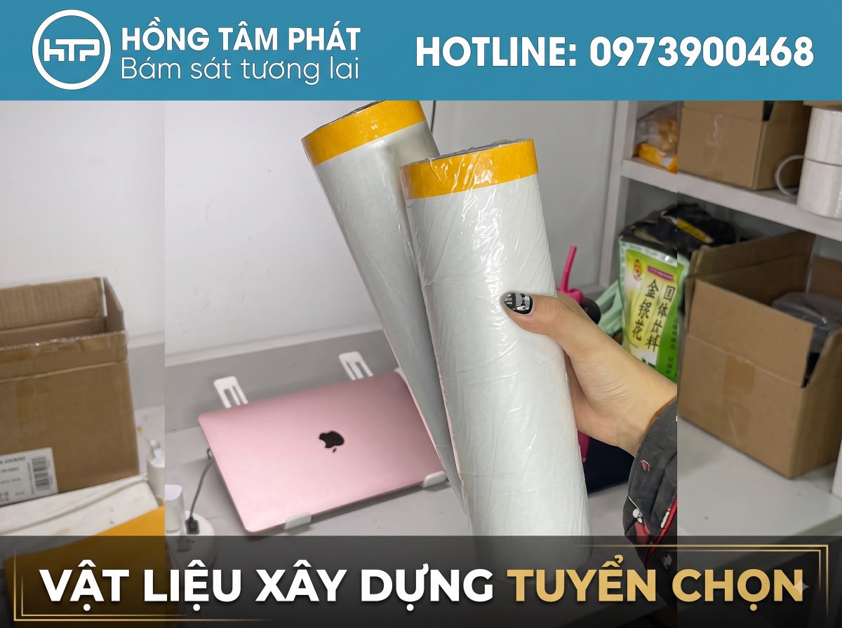 Sử dụng Màng bọc nilon ngăn chặn bụi bẩn bảo vệ công trình sửa chữa nhà.