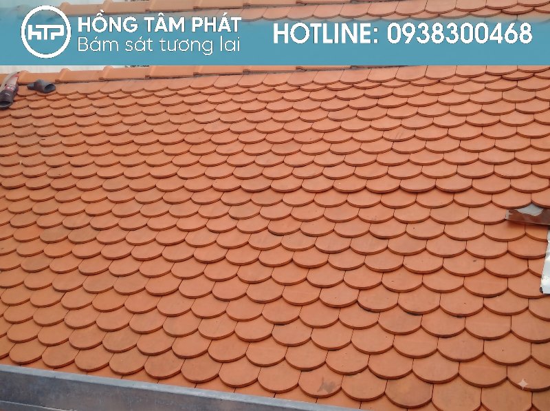 Chuyên gia Hướng Dẫn Kỹ Thuật Lợp Ngói Vảy Cá giúp mái nhà không dột.