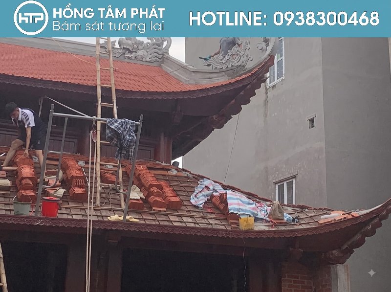 So sánh Báo Giá Thi Công Mái Ngói khung kèo thép siêu nhẹ tại miền Nam.