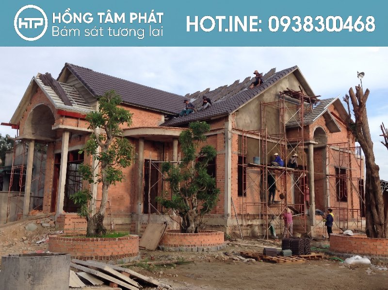Giải pháp Lợp Ngói Mái Nhật Đẹp tôn vinh giá trị cho căn biệt thự.