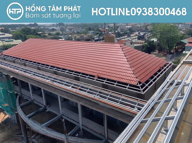 Đội ngũ kỹ sư Hướng Dẫn Kỹ Thuật Lợp Ngói tận tâm cho khách hàng.