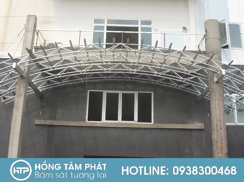 Lợp Ngói Cổng bằng dòng ngói tráng men cao cấp cùng Hồng Tâm Phát.Lợp Ngói Cổng bằng dòng ngói tráng men cao cấp cùng Hồng Tâm Phát.