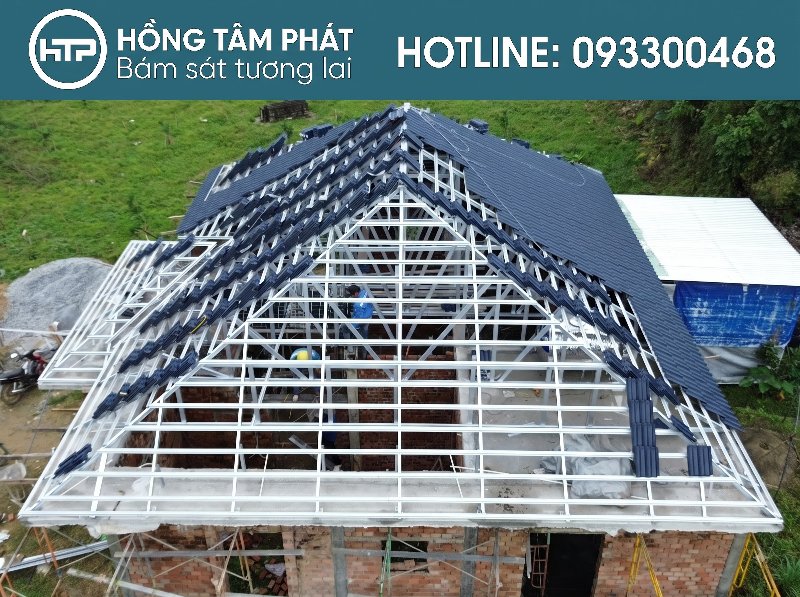 Khám phá Quy Trình Lợp Mái Ngói đúng tiêu chuẩn để chống thấm dột.