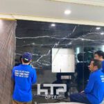 Thợ ốp lát gạch HTP cắt gạch xuyên sáng chuẩn chỉnh