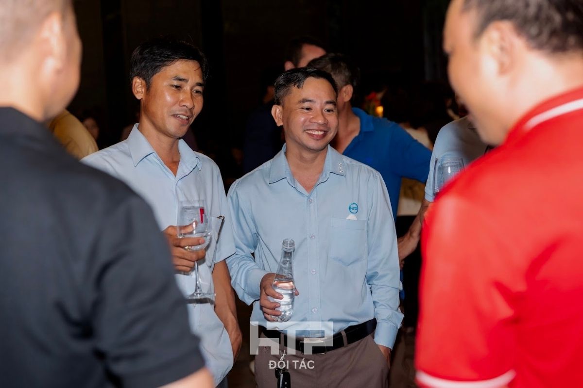 giao-luu-hoi-thao-gach-kho-lon