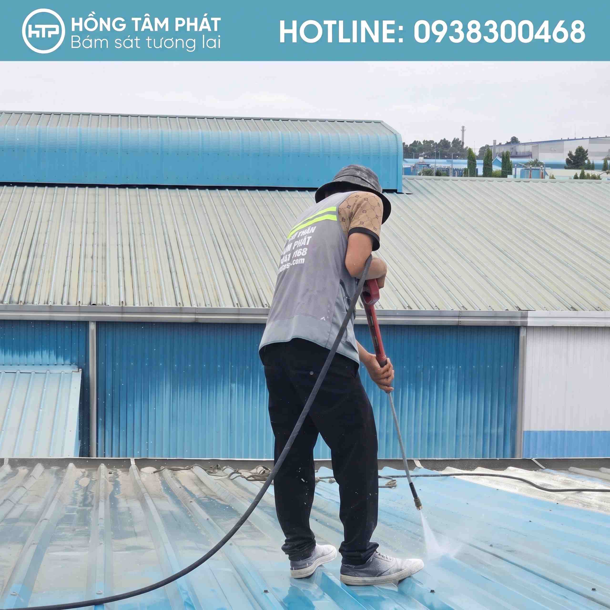 Vệ sinh mái tôn nhà xưởng bằng máy áp lực bước không thể bỏ qua dù bề mặt tôn trông có vẻ sạch