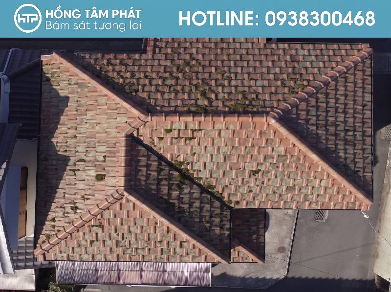 Dịch vụ phục hồi mái ngói giúp trả lại vẻ đẹp ban đầu cho ngôi nhà.