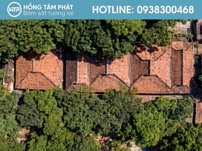 Cam kết chất lượng khi vệ sinh và sơn mái ngói cổ cho biệt thự.