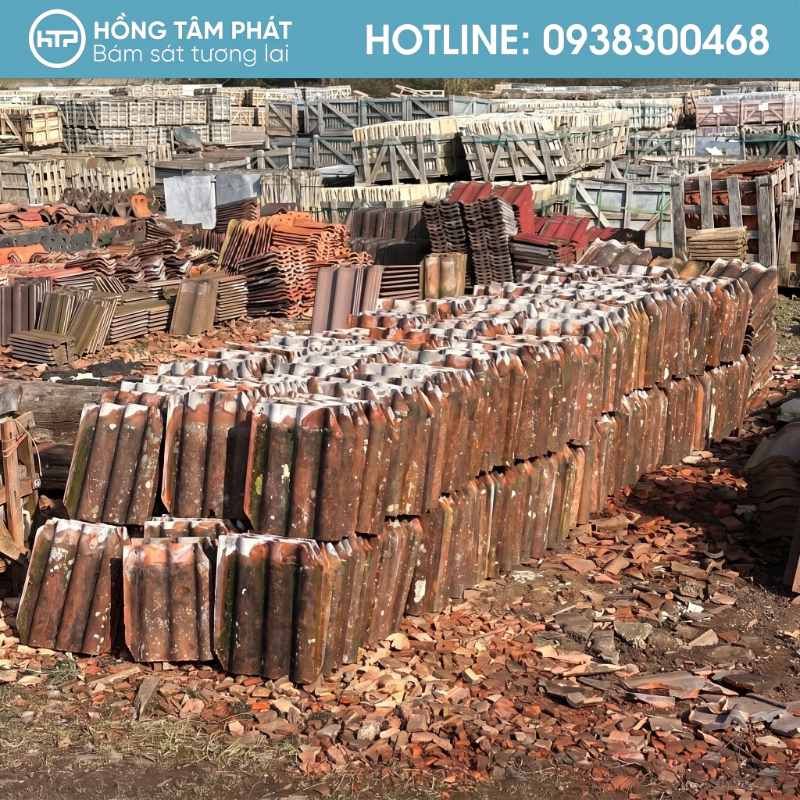 Nhờ dịch vụ thu mua ngói cũ, chủ nhà tiết kiệm chi phí dọn dẹp.