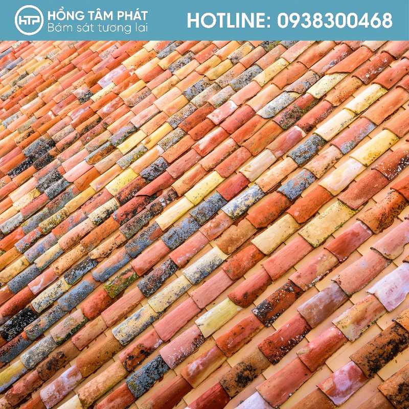 Nhiều người tìm đến xưởng phục hồi ngói cũ, ngói cổ để làm mới nhà.