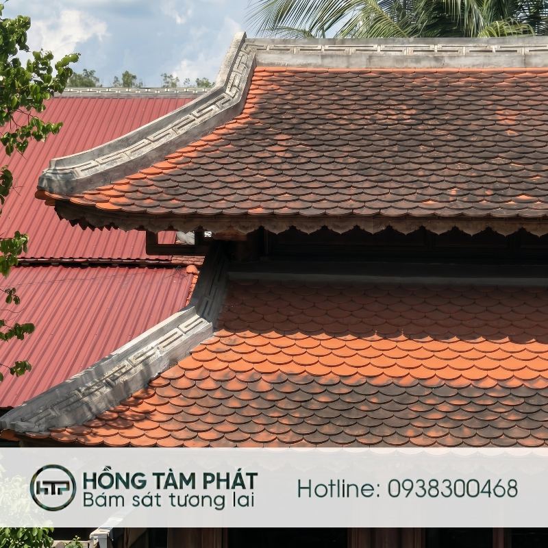 Hình ảnh thực tế Thi Công Sơn Mái Ngói Tại Tây Ninh cho nhà biệt thự lớn.
