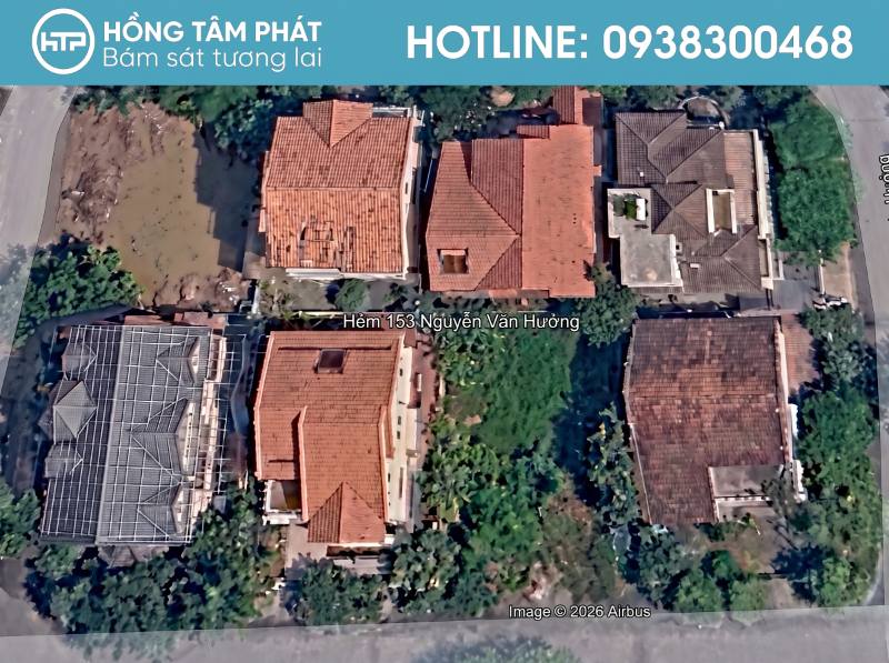 Công ty chúng tôi chuyên nhận phục hồi mái ngói cho các công trình lớn.