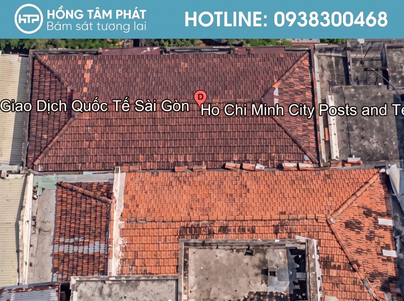 Phục hồi mái ngói bị xuống cấp là việc làm vô cùng cấp thiết lúc này.