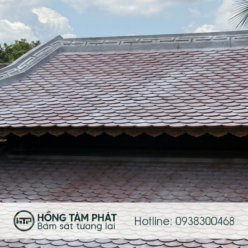 Mái nhà phố đẹp hoàn hảo sau khi Thi Công Sơn Mái Ngói Tại Tây Ninh trọn gói.