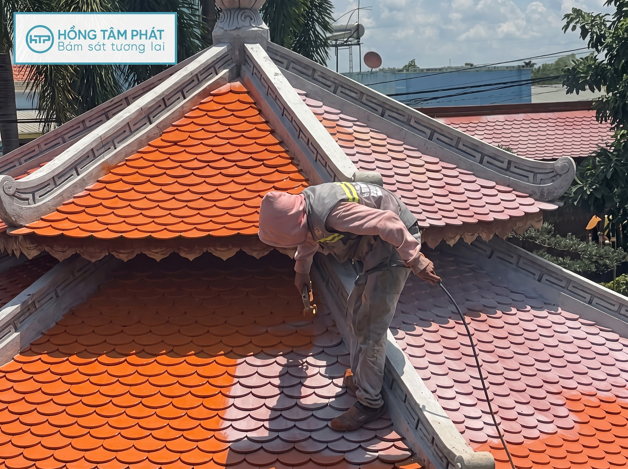Tiết kiệm tối đa chi phí khi chọn đúng vật liệu sơn cho mái ngói tốt.