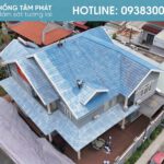 hợ thực hiện sơn lót mái ngói kỹ càng để tăng độ bền cho màng sơn.