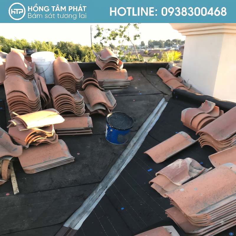Việc mua bán ngói cũ ngói cổ tại TP.HCM giúp bảo tồn nét kiến trúc.