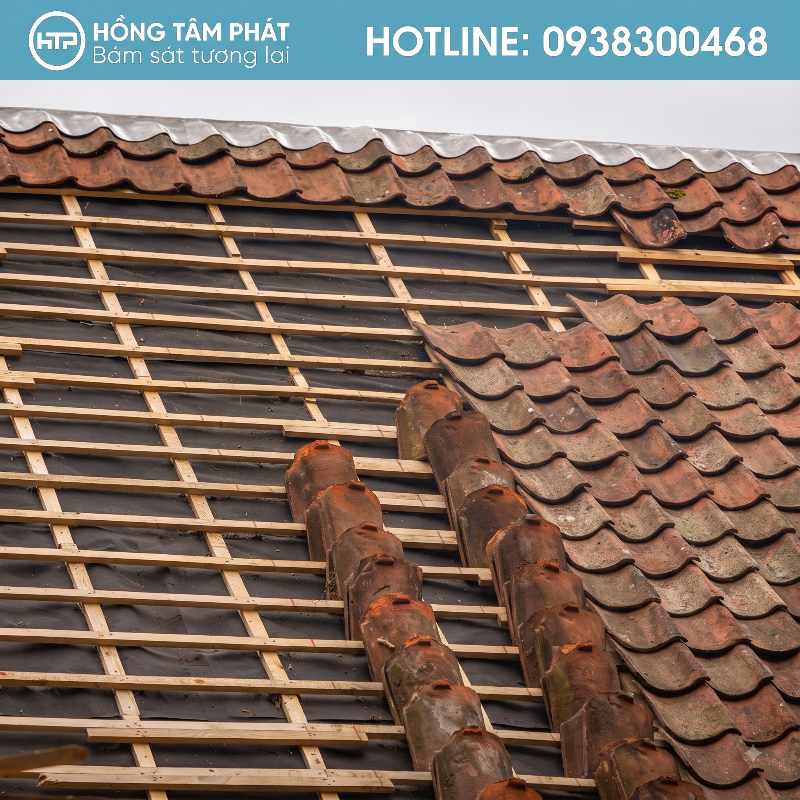 Dịch vụ thu mua ngói cũ ngói cổ tại TP.HCM uy tín và giá cao.