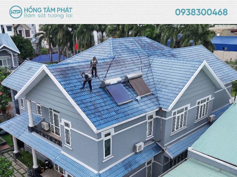 Đội thợ lành nghề cam kết tiến độ Vệ Sinh Mái Ngói biệt thự cho khách hàng