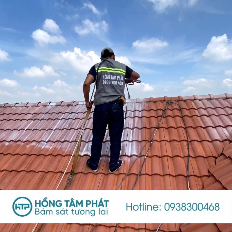 Cam kết độ bền màu vượt trội khi chọn SƠN mái ngói tại công ty HTP.