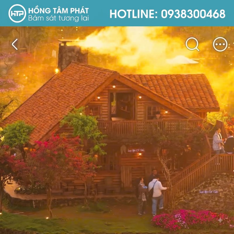 Việc có nên vệ sinh mái ngói không giúp loại bỏ rêu mốc bám bẩn.