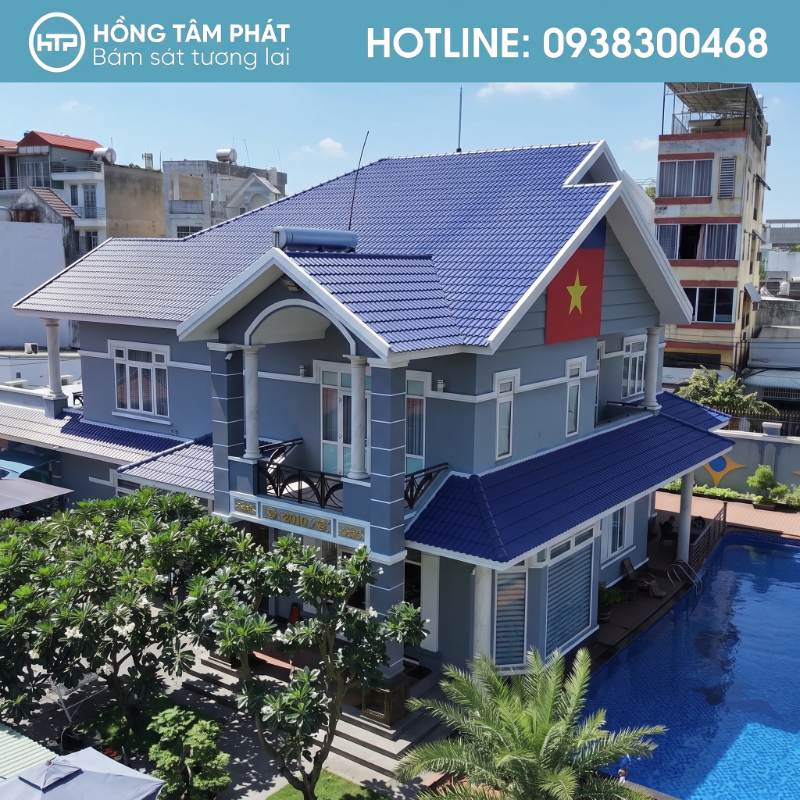 Chuyên gia phục hồi mái ngói chương 5 giúp mái nhà rực rỡ như mới.
