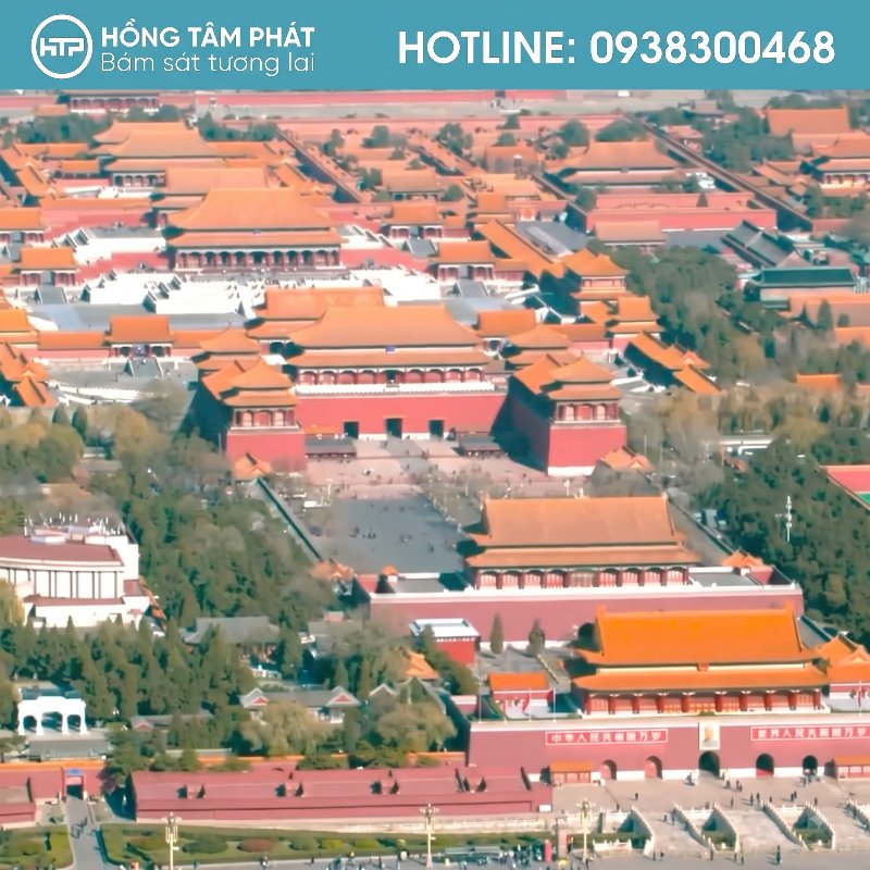 Câu trả lời cho việc có nên vệ sinh mái ngói không là vô cùng cần.