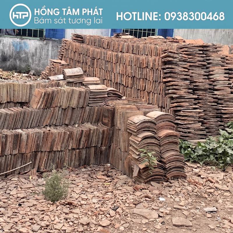 Thị trường bán ngói cũ, ngói cổ tại HCM rất đa dạng mẫu mã.