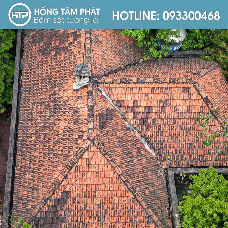 Các loại ngói, mái ngói cổ giá trị cần phục hồi rất tỉ mỉ.