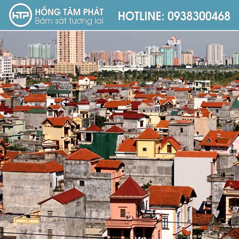 Tiến hành thay ngói bị bể kịp thời để ngăn chặn thấm dột cho nhà.