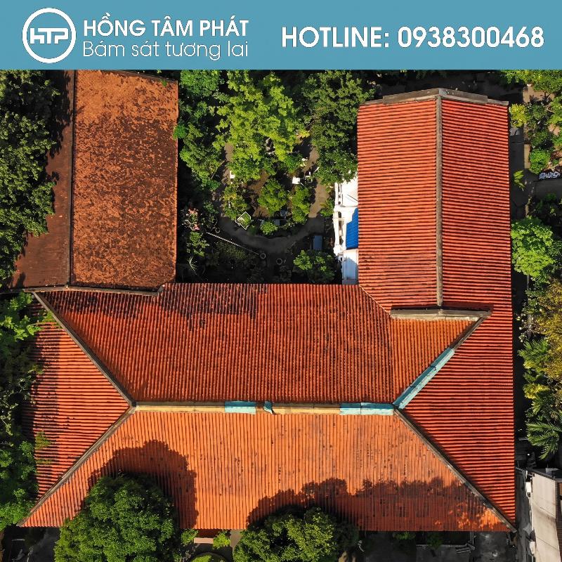 Sơn ngói gốc nước hay gốc dầu đều có những ưu điểm riêng biệt.