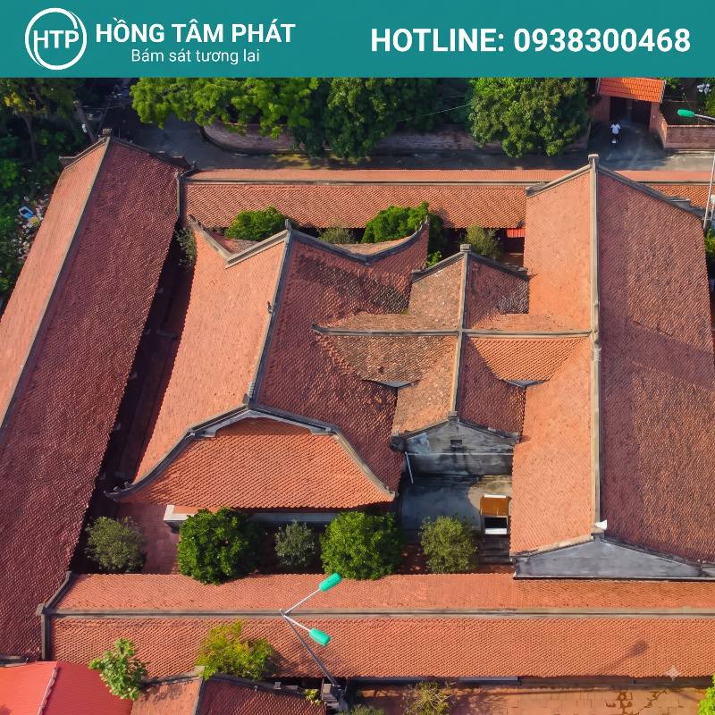 Phân vân nên chọn sơn ngói gốc nước hay gốc dầu cho mái ngói nhà mình.