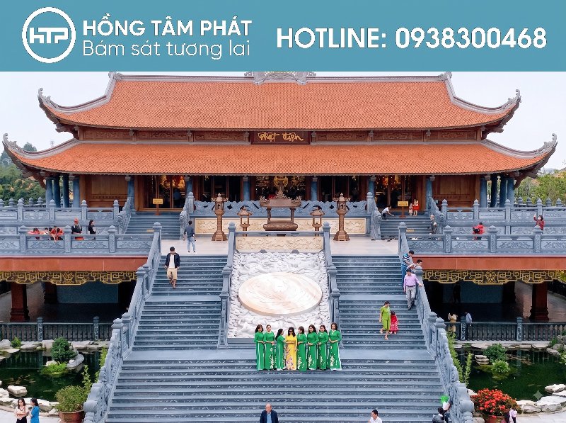 Mái ngói nhà chùa đẹp mang dấu ấn tâm linh thanh tịnh tôn nghiêm.