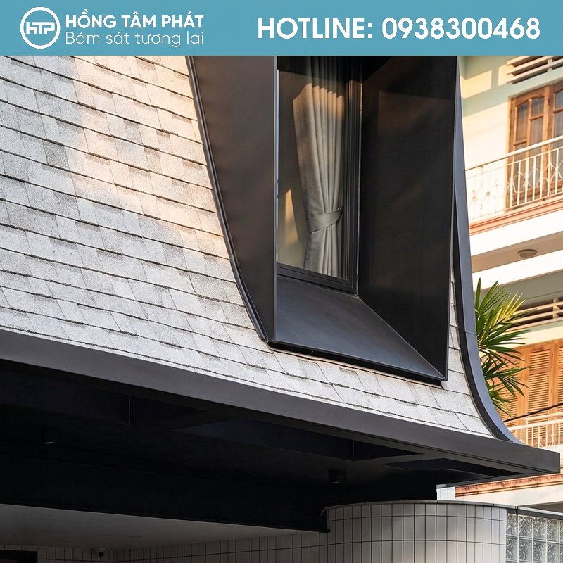 Chuyên gia phục hồi mái ngói chương 5 đảm bảo độ bền màu vượt trội.