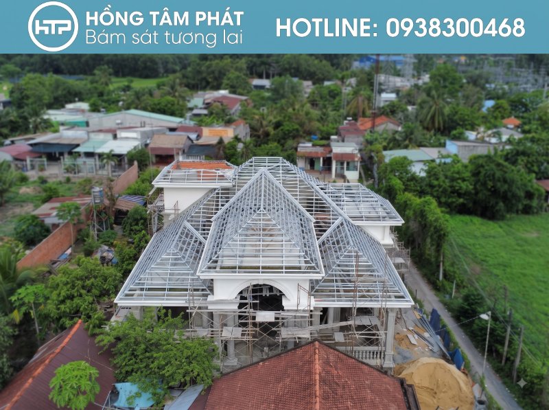 Hình ảnh thực tế công đoạn Thi Công Lợp Ngói Mới chuẩn từng chi tiết.
