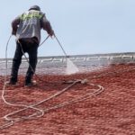 Đội thợ tỉ mỉ thi công sơn Mái Ngói Nhà Thờ Tại Củ Chi tận tâm.
