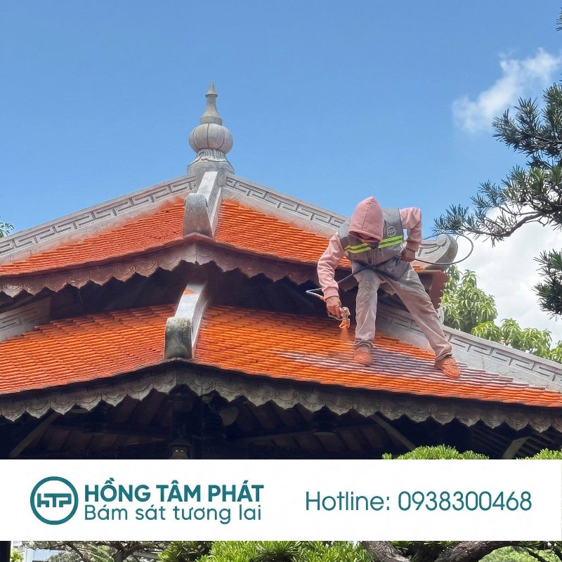 Liên hệ ngay 0938300468 Sơn Phục Hồi Mái Ngói Sân Vườn nhanh chóng.