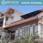 Hình ảnh thực tế Vệ Sinh Và Sơn Mái Ngói Biệt Thự Dĩ An hoàn thiện.