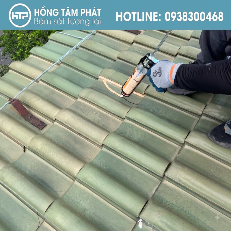 Đội ngũ thợ xử lý Chống Thấm Mái Ngói Quận 2 giàu kinh nghiệm.
