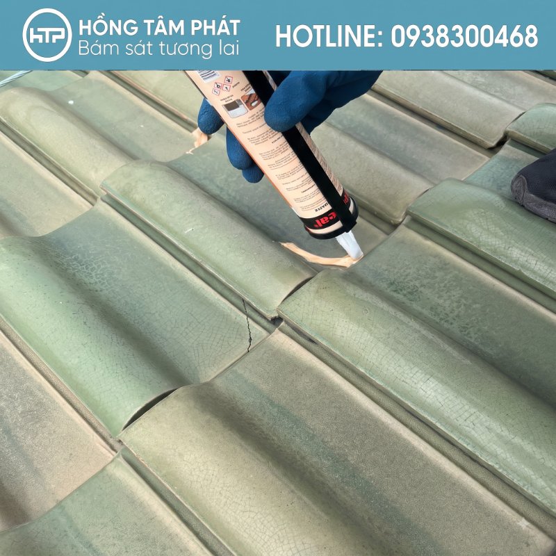 Trị dột nước triệt để nhờ Chống Thấm Mái Ngói Quận 2 từ cty HTP.