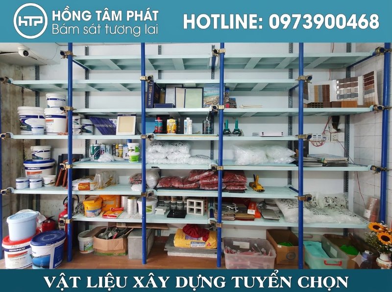 Khảo sát thực tế tận nơi để đưa ra phương án phục hồi mái ngói cũ tối ưu.